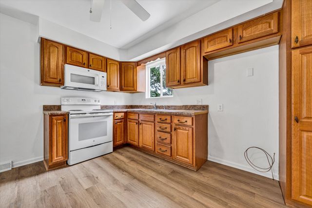 5671 Meadowcrest ST, Roanoke, VA 24019