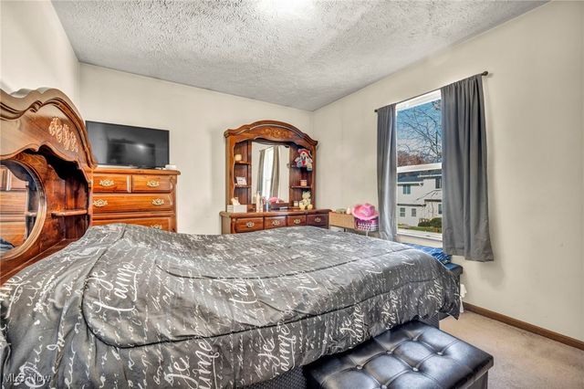 967 Russell Avenue, Akron, OH 44307