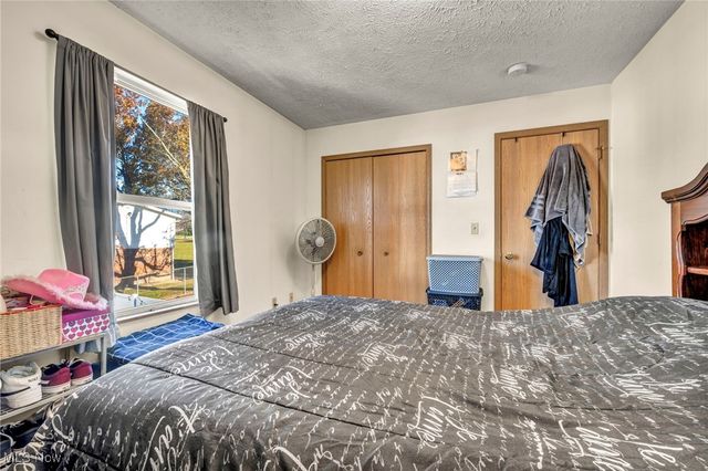 967 Russell Avenue, Akron, OH 44307