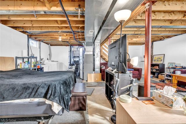 967 Russell Avenue, Akron, OH 44307