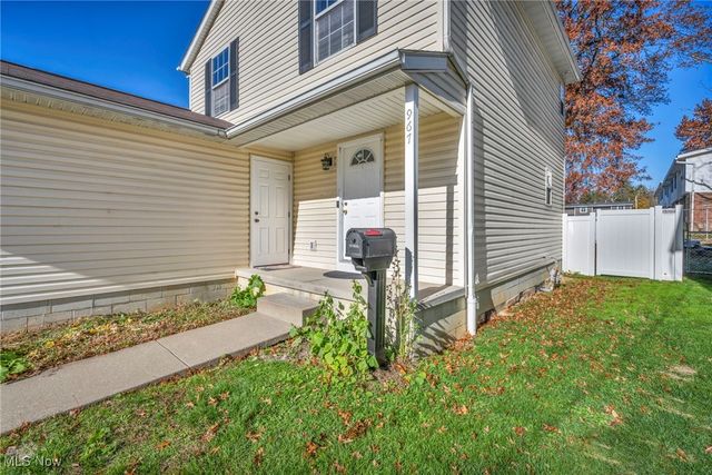 967 Russell Avenue, Akron, OH 44307