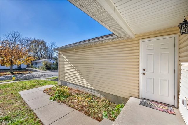 967 Russell Avenue, Akron, OH 44307