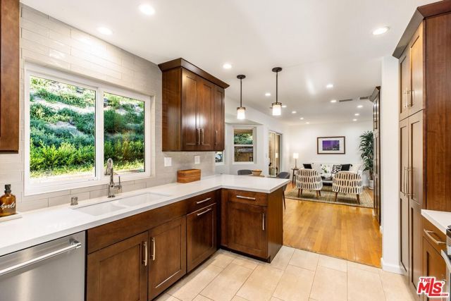 837 Brown Drive, Burbank, CA 91504