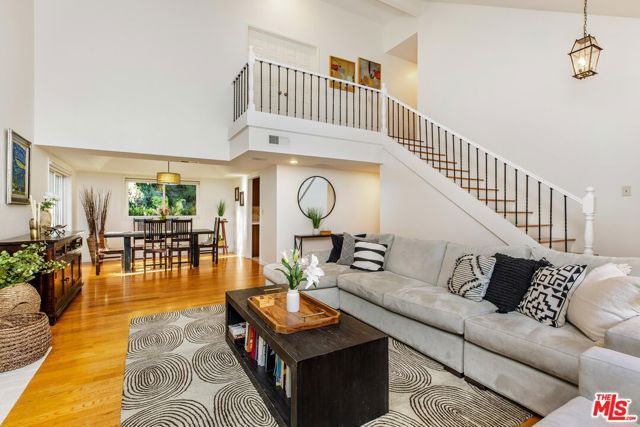 837 Brown Drive, Burbank, CA 91504