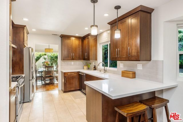 837 Brown Drive, Burbank, CA 91504