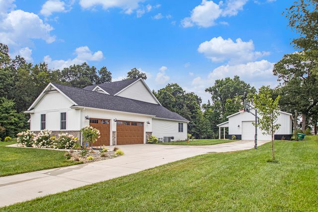 68575 W Banks Drive, Ontwa Twp, MI 49112