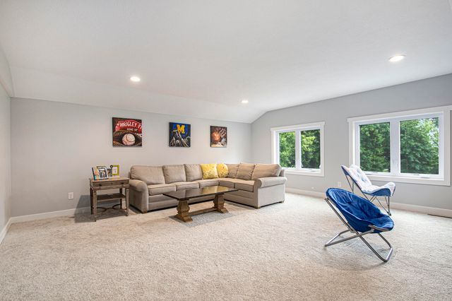 68575 W Banks Drive, Ontwa Twp, MI 49112