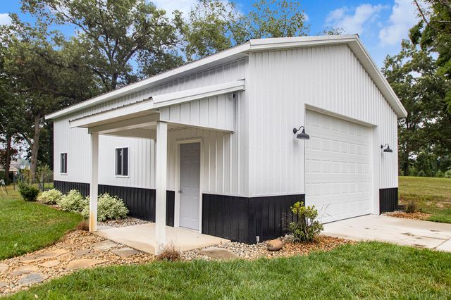 68575 W Banks Drive, Ontwa Twp, MI 49112