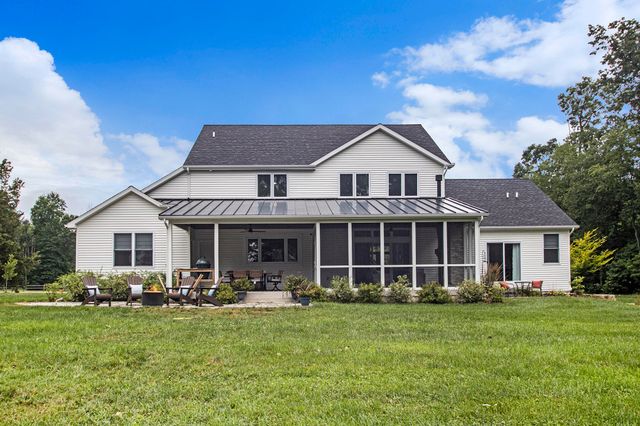 68575 W Banks Drive, Ontwa Twp, MI 49112