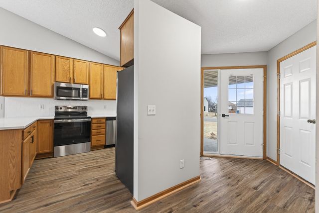 625 Juliet Avenue, Clearwater, MN 55320