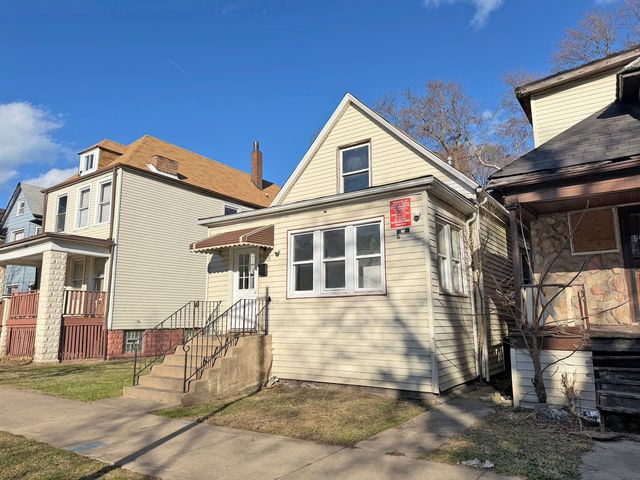 7939 S Escanaba Avenue, Chicago, IL 60617