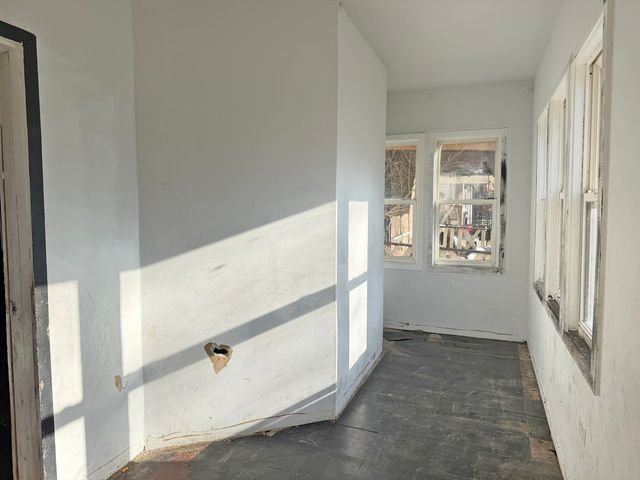 7939 S Escanaba Avenue, Chicago, IL 60617