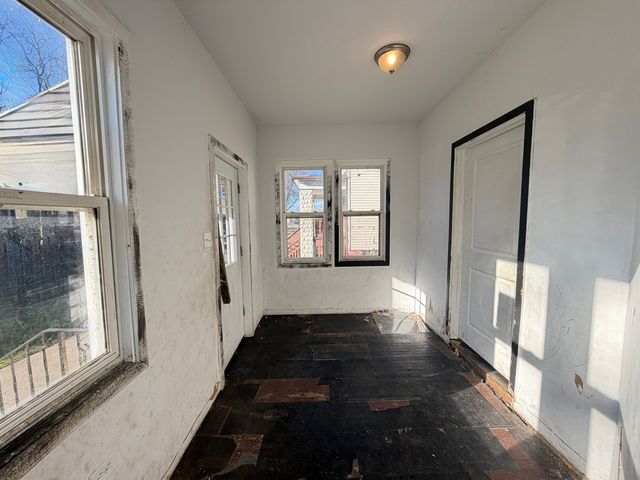 7939 S Escanaba Avenue, Chicago, IL 60617
