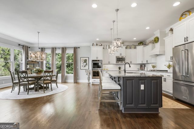 525 Willow Oak Way, Roswell, GA 30076