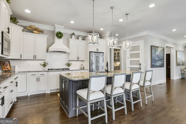 525 Willow Oak Way, Roswell, GA 30076