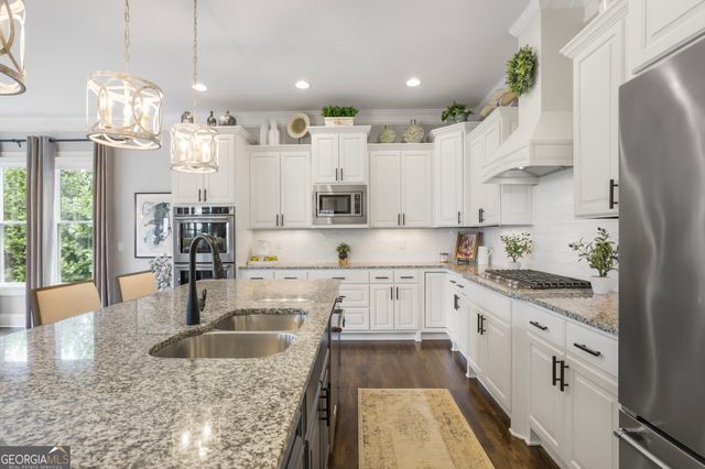 525 Willow Oak Way, Roswell, GA 30076