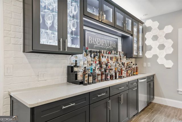 525 Willow Oak Way, Roswell, GA 30076