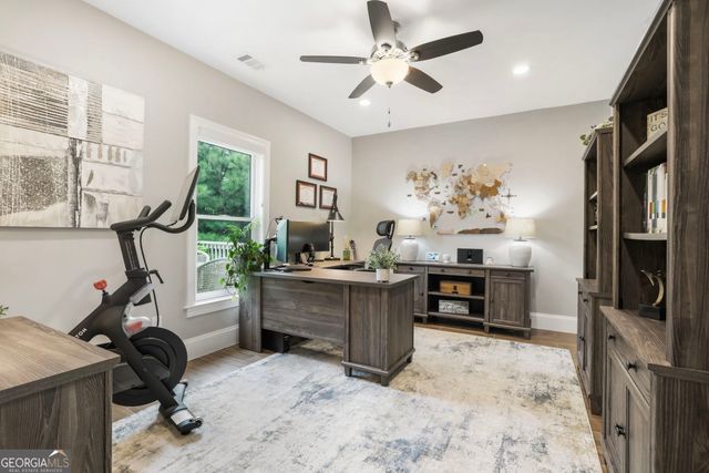525 Willow Oak Way, Roswell, GA 30076