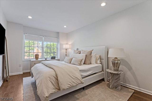 41 Chestnut Ct, Cedar Grove Twp., NJ 07009