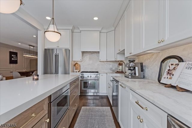 41 Chestnut Ct, Cedar Grove Twp., NJ 07009
