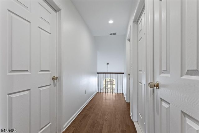 41 Chestnut Ct, Cedar Grove Twp., NJ 07009