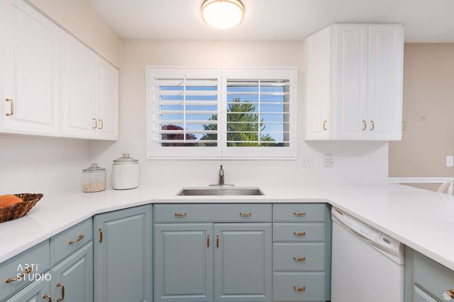 2666 W ALICE DR, West Jordan, UT 84088
