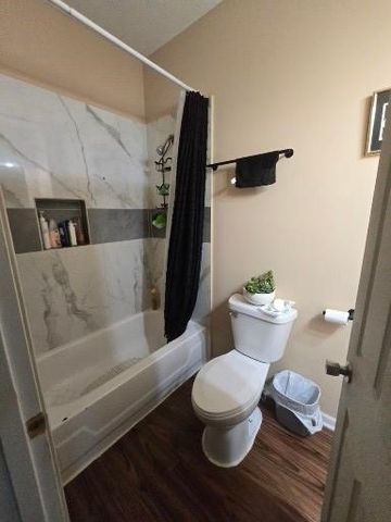 8237 S Burley Avenue, Chicago, IL 60617