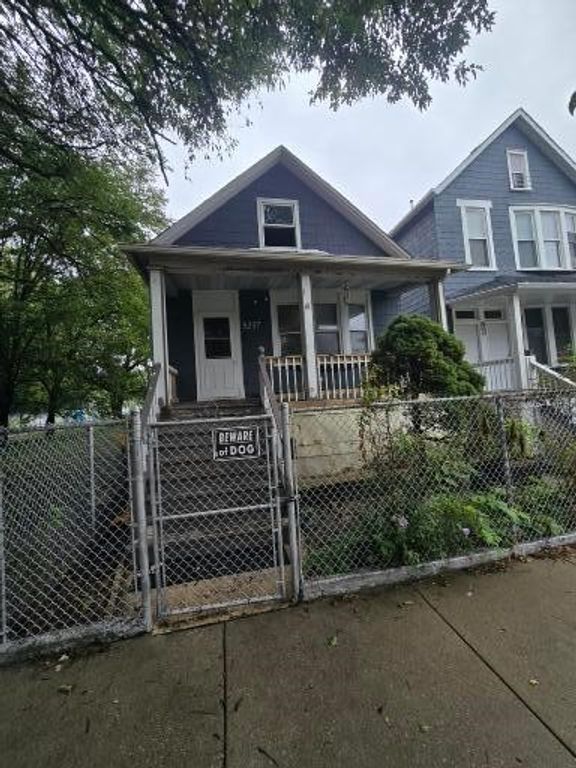 8237 S Burley Avenue, Chicago, IL 60617