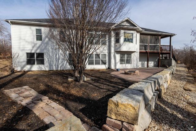 2705 St. Charles Circle, Manhattan, KS 66502