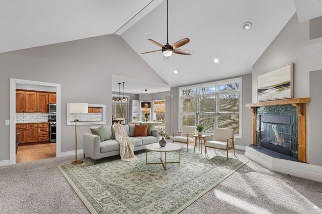 2705 St. Charles Circle, Manhattan, KS 66502