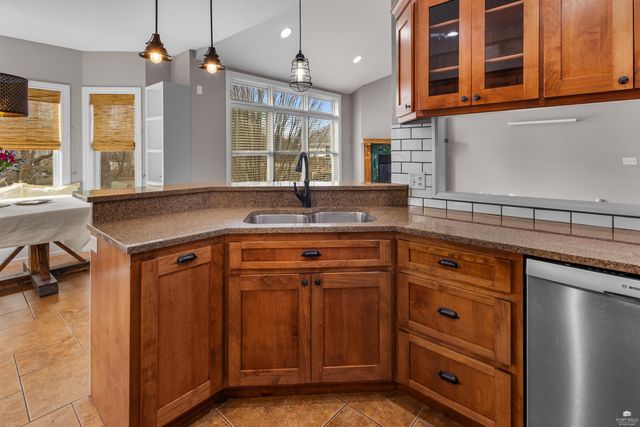 2705 St. Charles Circle, Manhattan, KS 66502