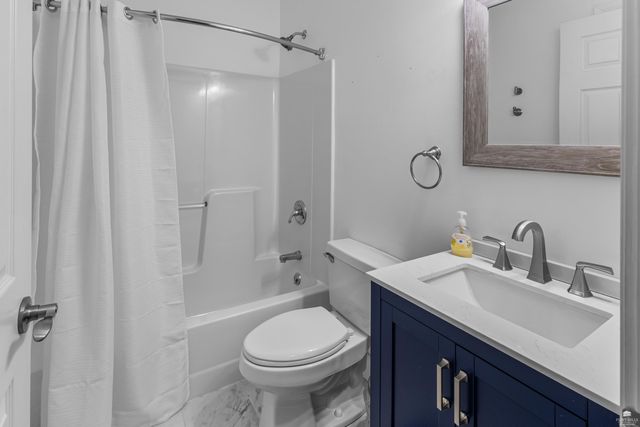 2705 St. Charles Circle, Manhattan, KS 66502