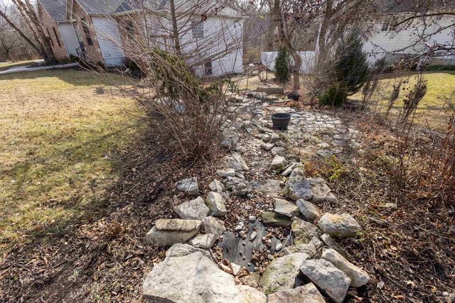 2705 St. Charles Circle, Manhattan, KS 66502