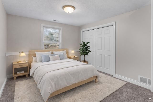 2705 St. Charles Circle, Manhattan, KS 66502