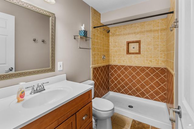 2705 St. Charles Circle, Manhattan, KS 66502