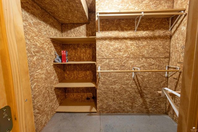 2705 St. Charles Circle, Manhattan, KS 66502