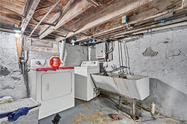 1297 W 116th Street, Cleveland, OH 44102