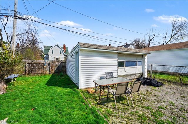 1297 W 116th Street, Cleveland, OH 44102