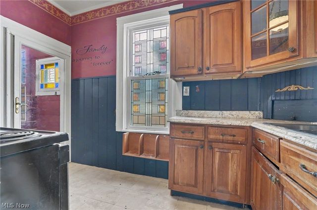 1297 W 116th Street, Cleveland, OH 44102