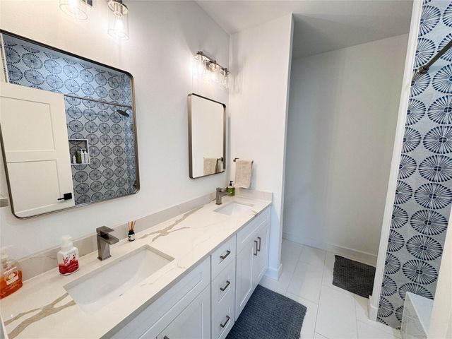 21823 White Oak View Drive, Tomball, TX 77375