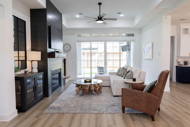 21823 White Oak View Drive, Tomball, TX 77375