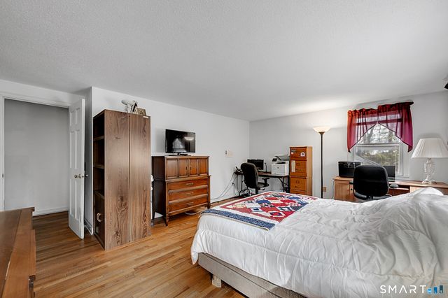 3 Cotswold Way, Avon, CT 06001