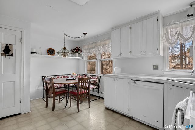 3 Cotswold Way, Avon, CT 06001