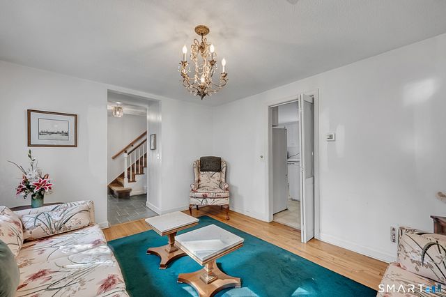 3 Cotswold Way, Avon, CT 06001