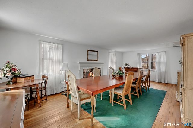 3 Cotswold Way, Avon, CT 06001