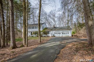 3 Cotswold Way, Avon, CT 06001