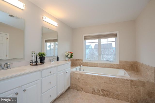 66 HARNESS WAY, Chesterfield, NJ 08515