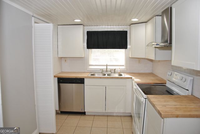 1384 Womack Avenue, East Point, GA 30344