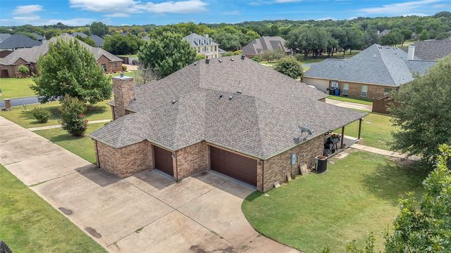 1921 Willow Bend Drive, Oak Leaf, TX 75154