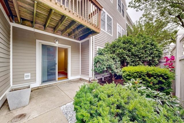 111 W Eighth C, Boston, MA 02127